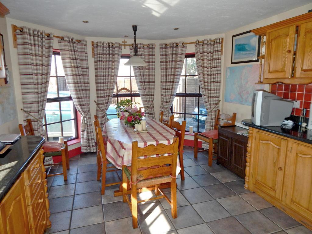 Barkers Accommodation Spanish Point Ngoại thất bức ảnh
